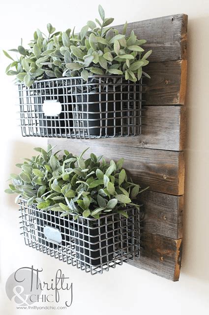 9 Reclaimed Wood Projects To Get The Farmhouse Feel