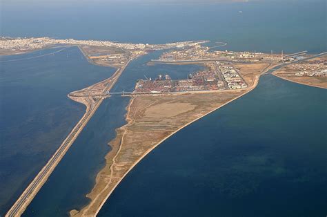 Puerto de Radès, Port de Radès - Megaconstrucciones, Extreme Engineering