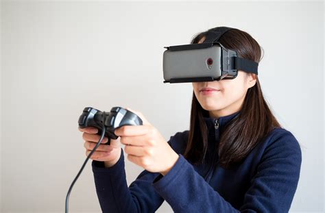 ゲーム開発とvr Vr開発に最適なゲームエンジンは何か ゲーム開発会社が押さえておくべき情報について アニメゲームマンガ専門 ラクジョブ新聞