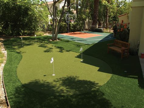 Custom Built Synthetic Putting Greens Backyard Golf Practice