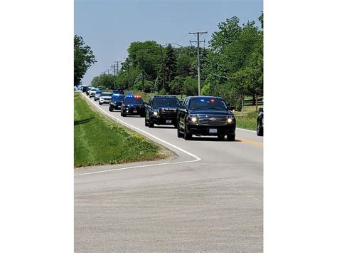 Romeoville Police Officer Returns Home After Shot By Robbery Suspect ...