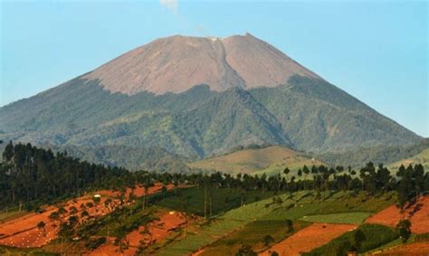 Mengenal 10 Gunung Tertinggi Di Jawa Tengah Manusia Lembah