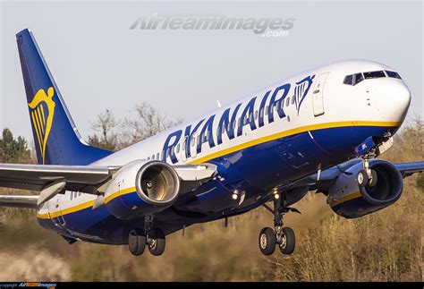 Boeing 737 8AS Ryanair EI DPL AirTeamImages