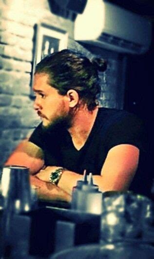 Kit Harington Love The Man Bun Kit Harrington Kit Harington King