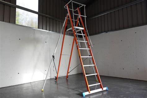 Snappy Podium Ladder | Step Ladders for Sale - Oxley Access