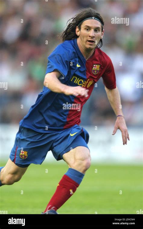 Lionel messi barcelona hi-res stock photography and images - Alamy