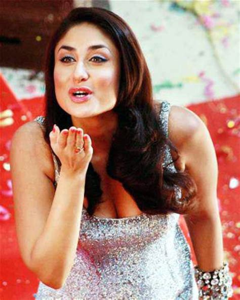 Kareena Kapoor Heroine Hindi Movie on Sets Stills : kareena kapoor photos on Rediff Pages