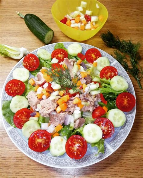 Tuna Salad With Lettuce Cherry Tomatoes Cucumber Carrot Onion