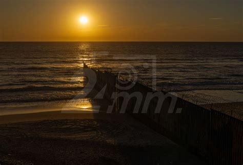 Atardecer En Playas De Tijuana Agencia Mm