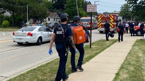 Witnesses Report Panic Screaming During Il July 4th Parade Shooting