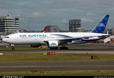 F Omay Boeing Q Er Air Austral Zac Sweeney Jetphotos