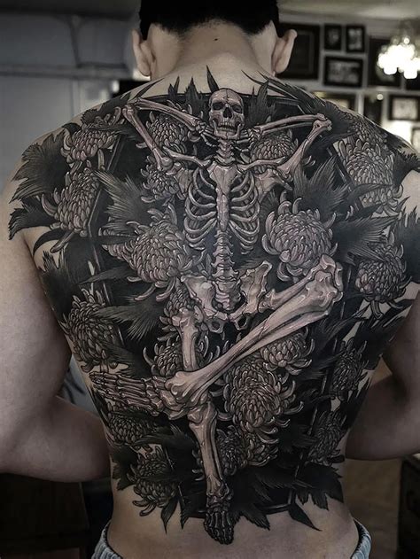 7 Potret Tato Besar Di Punggung Ini Keren Banget Tampak Realistis Hot Liputan6
