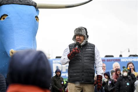 Minnesota DFL candidates make 'Get out the Vote' tour stop in Bemidji ...