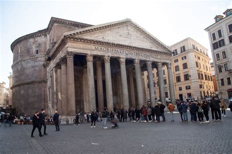 Il Pantheon A Pagamento Intesa Vicina Il Globo