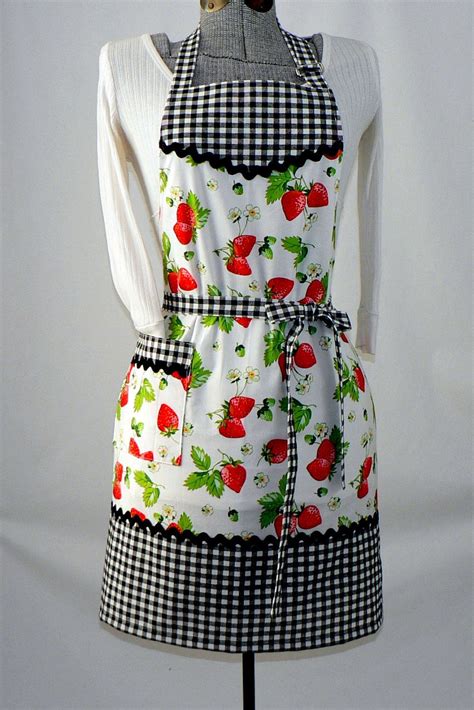 Womens Full Retro Kitchen Apron Chefs Apron Gingham Strawberries