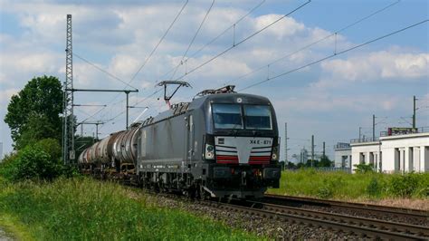 Siemens Vectron X4E 871 193 871 Von MRCE Zieht Einen Kesselwagenzug