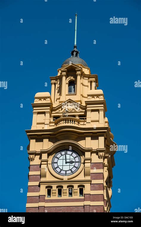 Flinders Street Station Clock Tower viewed from Elizabeth Street ...