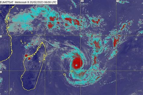 L Le Rodrigues A T Pargn E Par Le Cyclone Tropical Intense Freddy