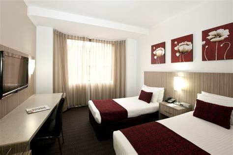 Deluxe Room - Metro Hotel