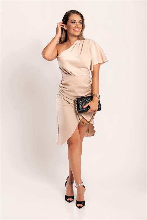 Elegante Vestido Midi De Un Hombro Y Falda Con Abertura Tirrenia Beige