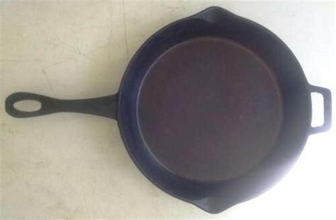 Bayou Classic 7432 12 Cast Iron Skillet Ebay