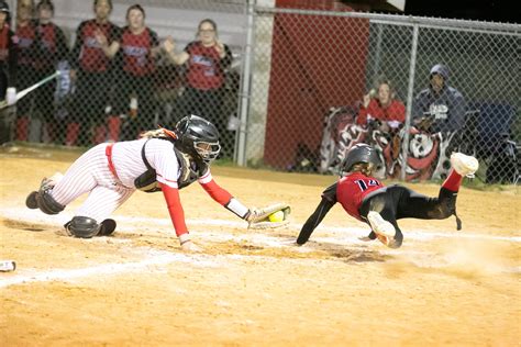 High School Softball Dixie County Notches Statement Win Over Williston