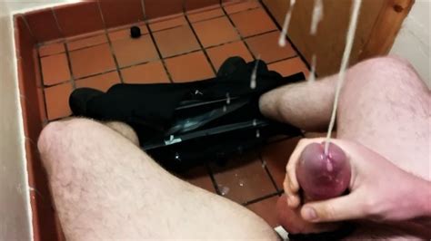 Making It Rain Huge Cumshot In Public Toilet