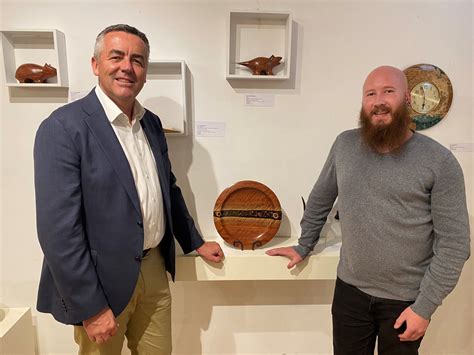 LOCAL ARTIST FEATURED IN WOOD EXHIBITION | darrenchester.com.au
