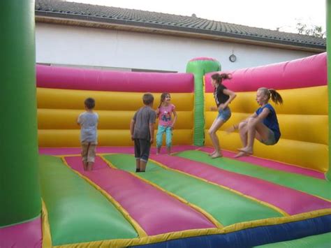 Belle affluence à la kermesse de lécole Haute Rivoire 69610