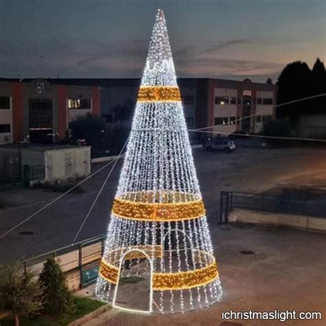 Outdoor large white light Christmas tree | iChristmasLight