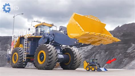 The Biggest Wheel Loaders In The World Heavy Duty Machinery Youtube