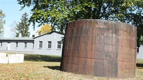 Gedenkstätte Stalag 326 in OWL steht auf der Kippe Regionales