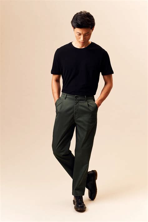 Mens Pleated Trousers, Pleated Pants Outfit, Trousers Outfit Men, Bar ...