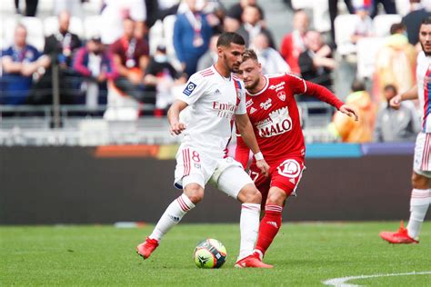 Foot Ol Ol Aouar Se Rend L Vidence Apr S Le Mercato Foot