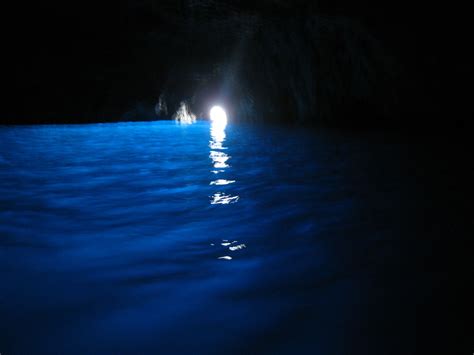 Blue Grotto (Blue Grotto, Isle of Capri (off the Western coast of Italy ...