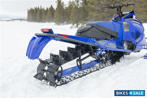 Yamaha Mountain Max Le Snowmobile Price Specs And Features