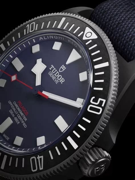 Tudor Pelagos FXD Y FXD Chrono Alinghi Red Bull Racing Debajo Del Reloj