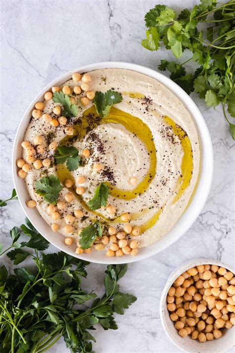 Quick & Creamy Hummus Recipe with Canned Chickpeas