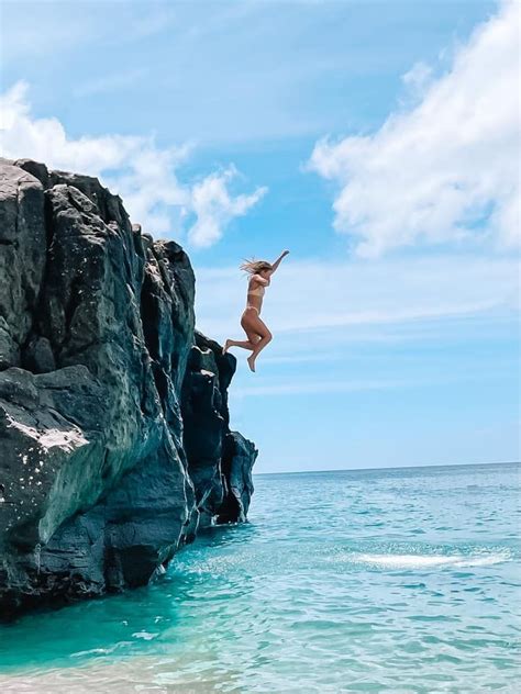 Cliff Jumping Oahu Hawaii Cliff Diving Cliff Jumping Beach Pictures