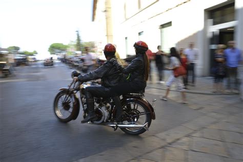 Raduno Moto Guzzi A VOlterra IL FOTOGRAFO