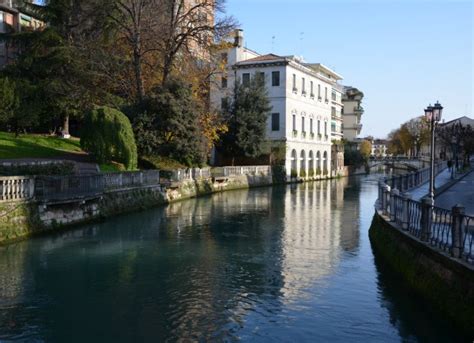 Un Itinerario A Treviso Tra Canali E Scorci Romantici