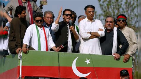 Pakistan Imran Khans Pti Prepares To Dissolve Khyber Pakhtunkhwa