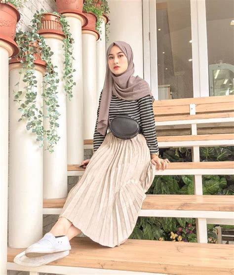 Gen Tesett R Chic Hijab Ootd By Salwafebi Trendy Dress Outfits