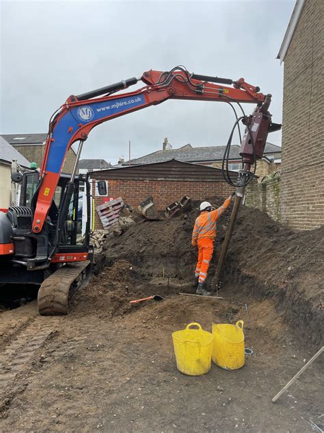 Hampton Court new build flats – Screw Pile Base Systems