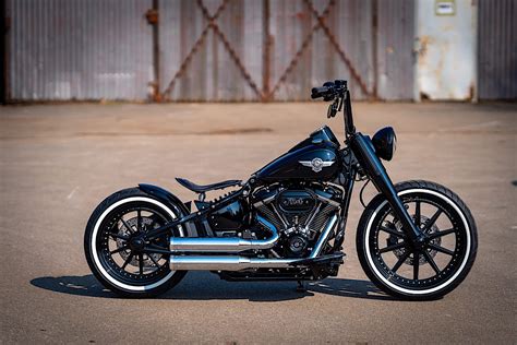 Harley Davidson Black Baron Is Heritage With A Naked Bottom Autoevolution