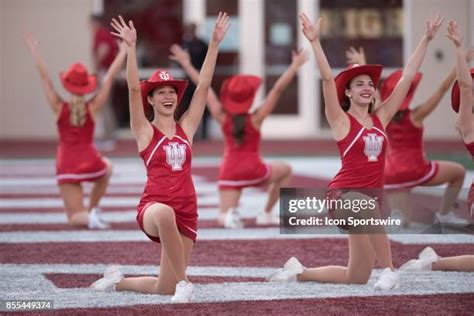 End Zone Dance Photos and Premium High Res Pictures - Getty Images