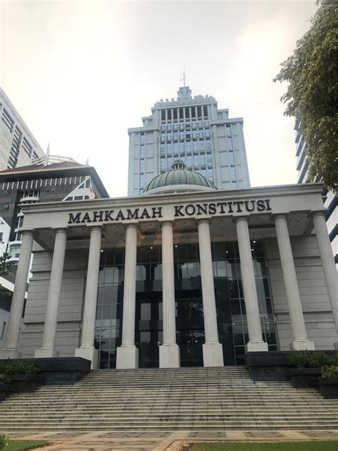 Dengan Putusan Mahkamah Konstitusi Pemerintah Terus Laksanakan UU