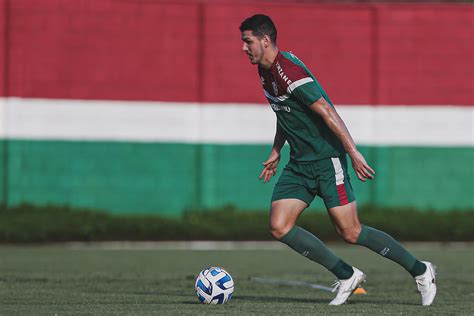 Nino E Felipe Melo Participam Do Primeiro Treino Do Fluminense Antes Da