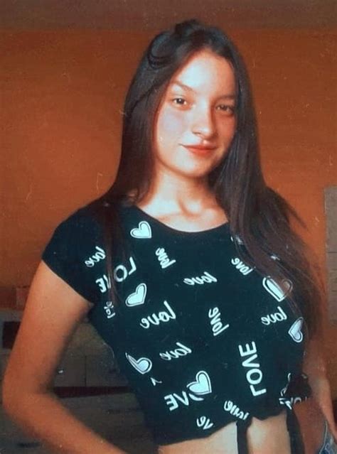 Adolescente de 16 anos morre atropelada por caminhão de sementes após