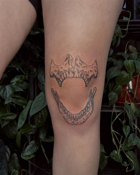 Striking Knee Tattoo Designs To Unleash Your Style